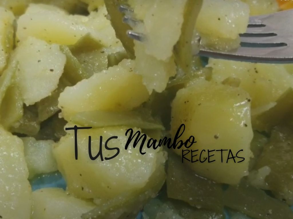 Habichuelas con Patatas al Vapor en Mambo